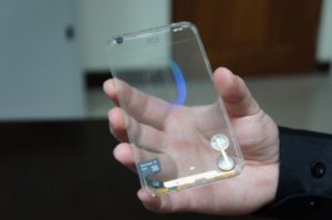 Průsvitné mobily a televize – cool faktor na maximu